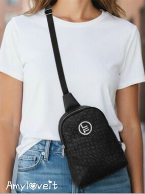 London Fog Broadway Double Compartment Woven Sling Crossbody Bag #94